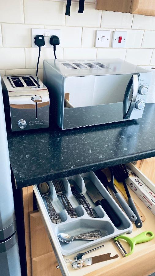 Unique View Of Anfield Stadium - Charming 2 Bedroom Apartment In Liverpool With Parking المظهر الخارجي الصورة